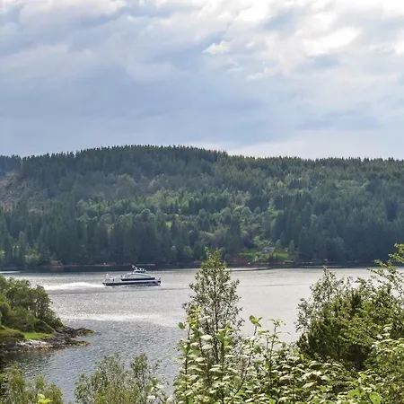 Beautiful In W/ Sauna, Wifi And 3 Bedrooms